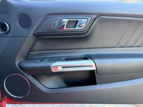 Used 2015 Ford Mustang GT Premium image 41