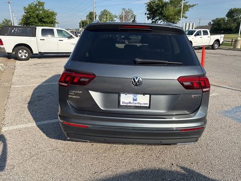 Used 2020 Volkswagen Tiguan SEL AWD/4WD image 22