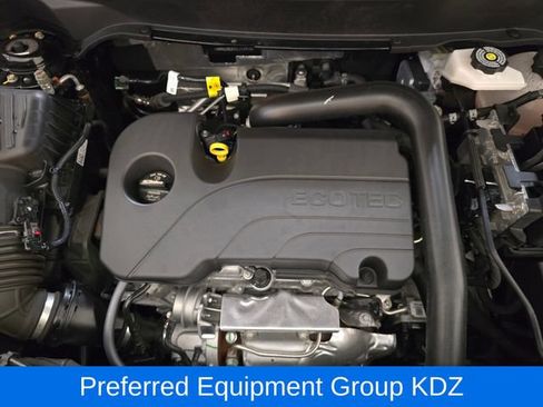 Used 2025 Chevrolet Equinox ACTIV w/ Safety and Technology Package AWD/4WD image 12