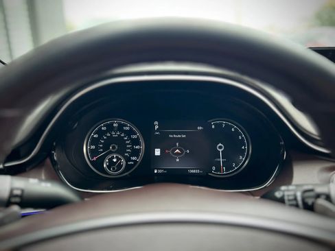 Used 2022 Genesis GV70 2.5T w/ Advanced Package image 19