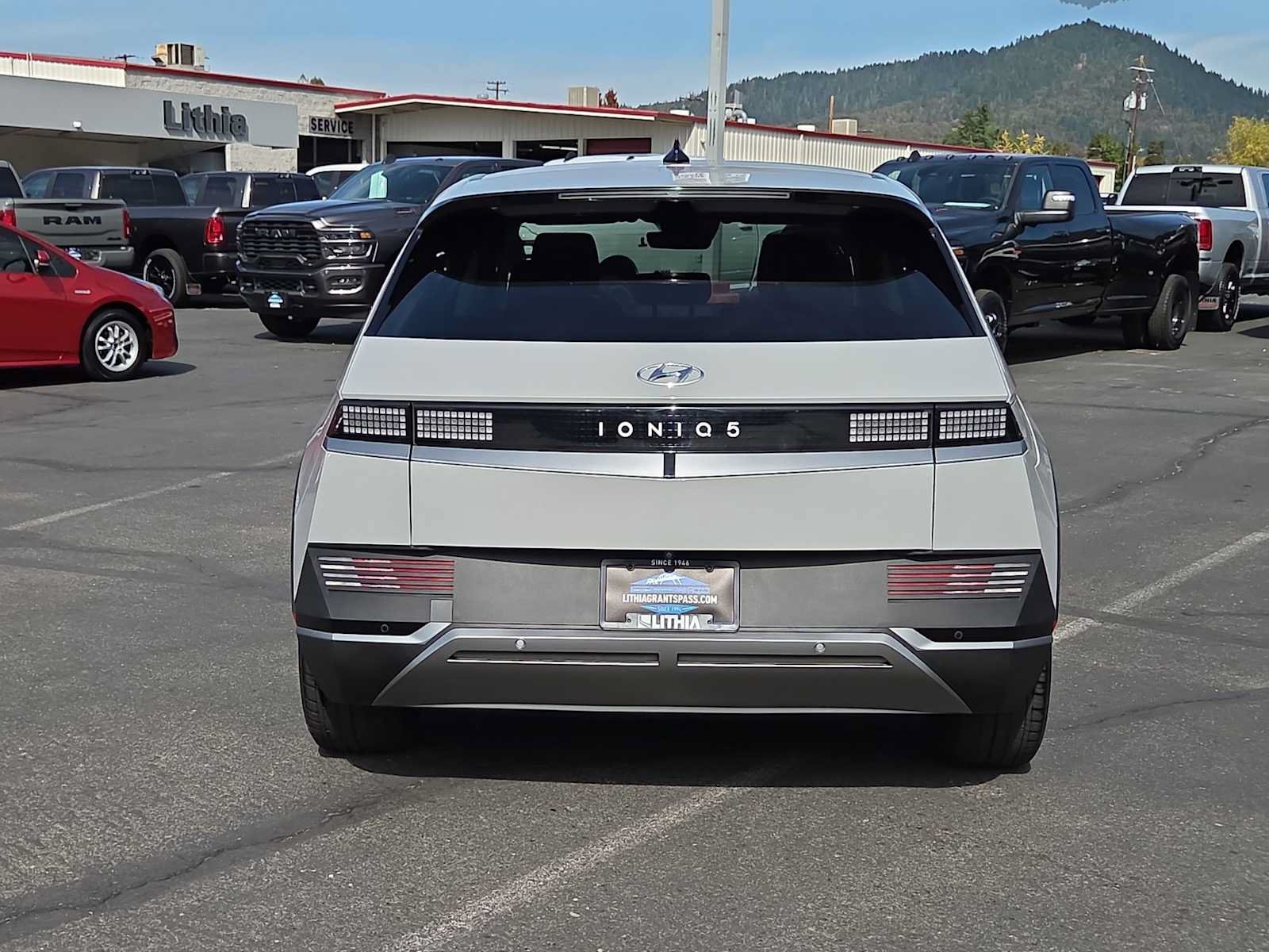 Used 2024 Hyundai Ioniq 5 SE RWD image 13