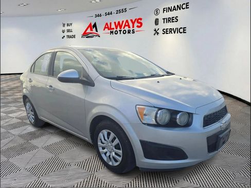 Used 2013 Chevrolet Sonic LS FWD image 17