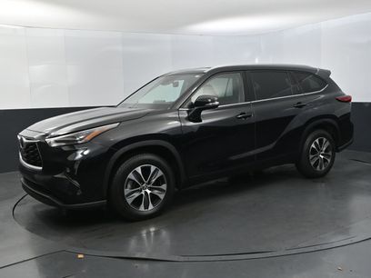 Used 2022 Toyota Highlander XLE