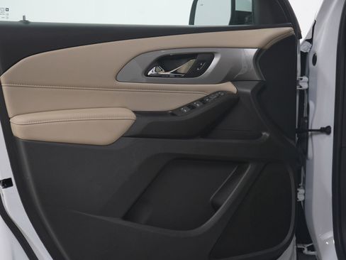 Used 2023 Chevrolet Traverse LS w/ Safety Package image 20