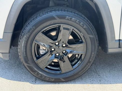 Used 2022 Jeep Compass Latitude AWD/4WD image 9