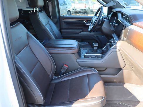 Used 2023 GMC Sierra 1500 Denali AWD/4WD image 40