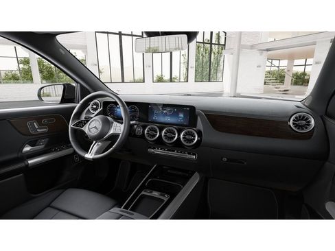 New 2026 Mercedes-Benz GLA 250 4MATIC image 6