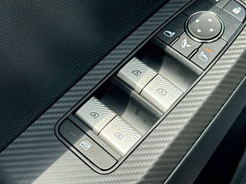 Used 2025 Mitsubishi Outlander SE AWD/4WD image 14