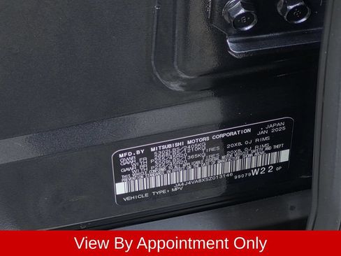 Used 2025 Mitsubishi Outlander SE AWD/4WD image 29