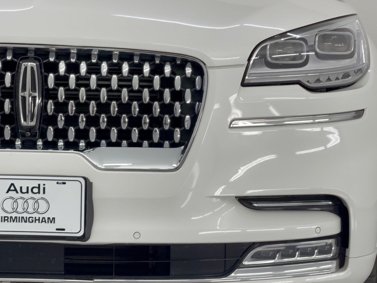 Used 2023 Lincoln Aviator Black Label w/ Class IV Trailer Tow Package AWD/4WD image 12