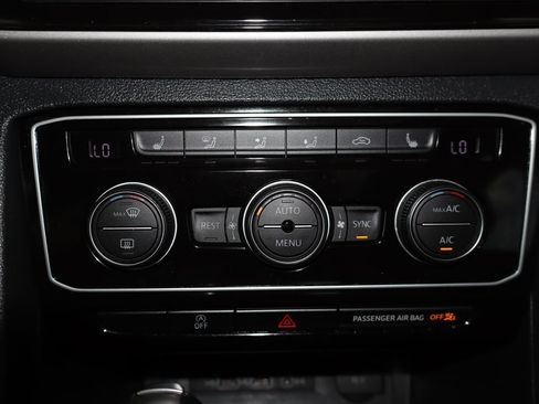 Used 2021 Volkswagen Atlas SEL FWD image 27