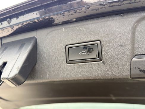 Used 2021 Volkswagen Atlas SEL w/ MDO Package (Bench Seat) image 32