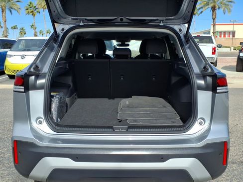 Used 2025 Volkswagen Tiguan S w/ 18" Wheel Package image 17