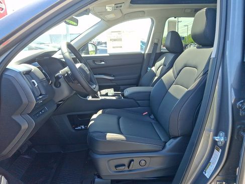 New 2026 Nissan Pathfinder SL AWD/4WD image 6