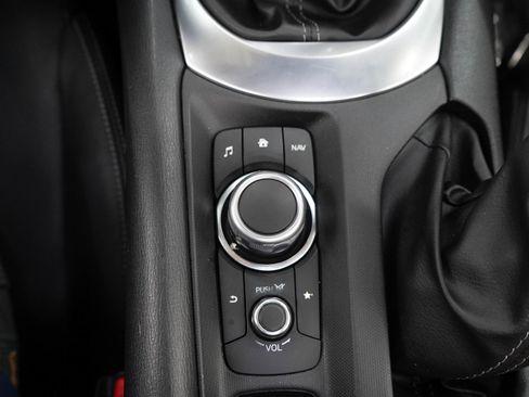 Used 2023 MAZDA MX-5 Miata Grand Touring RWD image 21