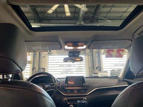 Used 2022 Nissan Altima 2.5 SR w/ Midnight Edition Package image 6