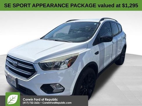 Used 2018 Ford Escape SE w/ SE Sport Appearance Package AWD/4WD image 1