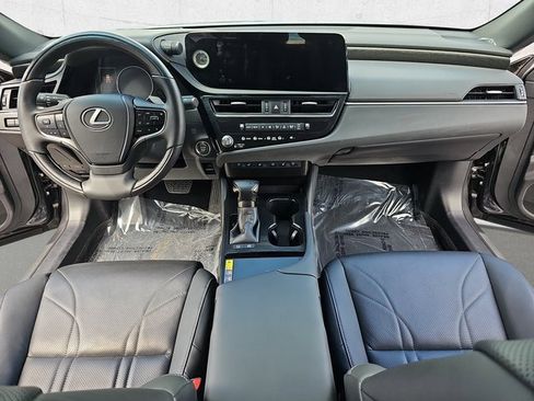 Certified 2024 Lexus ES 300h w/ Technology Package image 9
