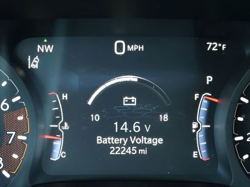 Used 2025 Jeep Compass Latitude AWD/4WD image 25