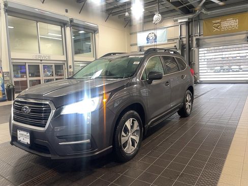Used 2022 Subaru Ascent Premium w/ Convenience Package image 2
