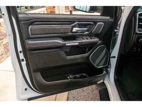 Used 2024 RAM 1500 Laramie AWD/4WD image 10