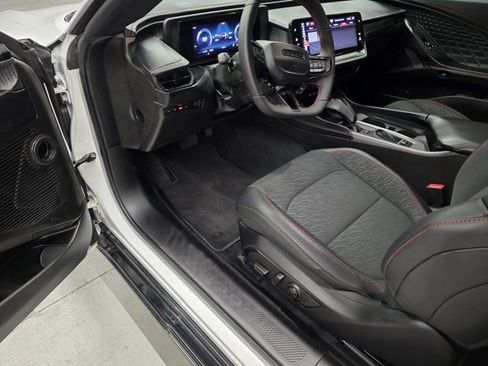 New 2025 Dodge Charger R/T w/ Quick Order Package 25M R/T image 17