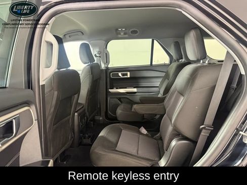 Used 2023 Ford Explorer XLT AWD/4WD image 15
