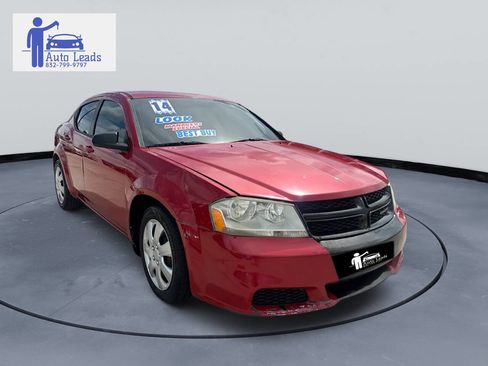 Used 2014 Dodge Avenger SE image 2