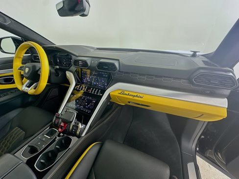Used 2024 Lamborghini Urus S AWD/4WD image 49