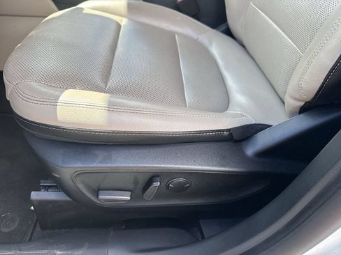 Used 2022 Ford Escape SEL w/ Technology Package AWD/4WD image 23