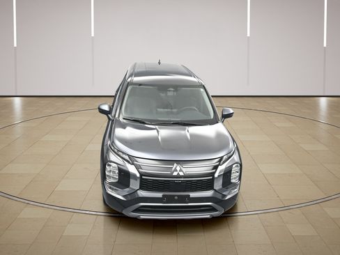 Used 2025 Mitsubishi Outlander SE AWD/4WD image 34