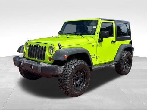 Used 2013 Jeep Wrangler Sport w/ Connectivity Group AWD/4WD image 4