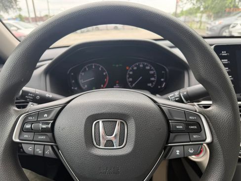 Used 2018 Honda Accord LX image 18