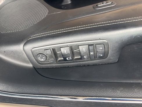 Used 2015 Jeep Grand Cherokee Limited image 9