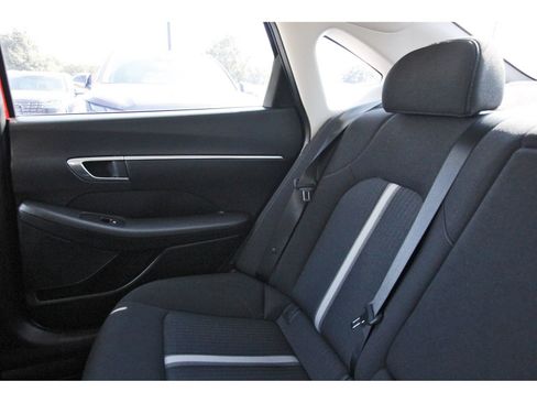 Certified 2023 Hyundai Sonata SEL w/ Preferred Accessory Package FWD image 13