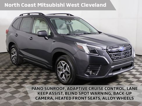 Used 2023 Subaru Forester Premium image 1