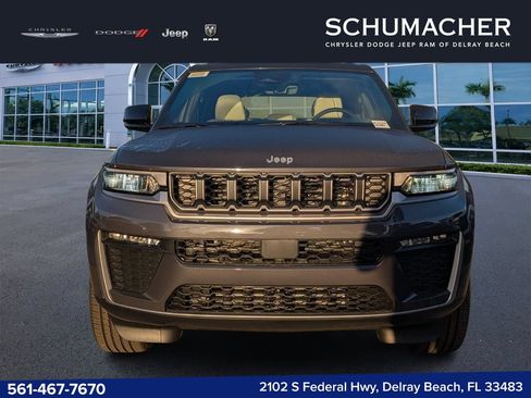 New 2026 Jeep Grand Cherokee Limited RWD image 2