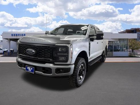 Used 2023 Ford F350 Lariat w/ Lariat Ultimate Package AWD/4WD image 7