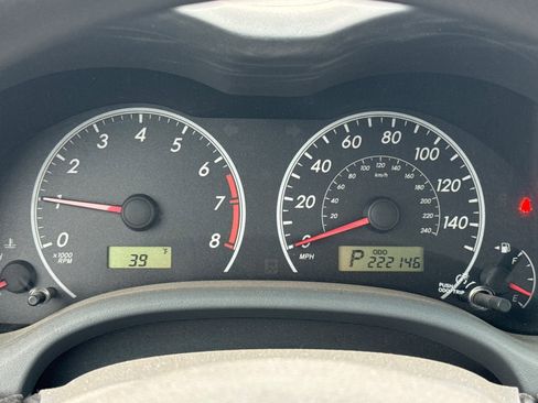 Used 2010 Toyota Corolla LE image 21