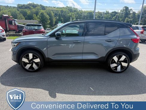 Used 2023 Volvo XC40 Recharge Ultimate w/ Protection Package Premier AWD/4WD image 4