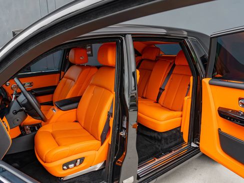 Used 2018 Rolls-Royce Phantom Sedan RWD image 11