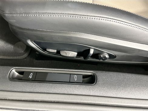 Certified 2025 Porsche 911 Carrera image 30