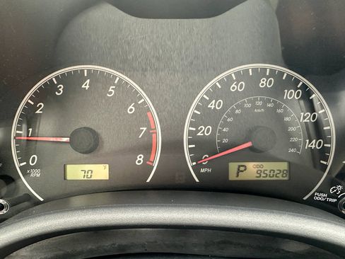 Used 2012 Toyota Corolla LE image 14