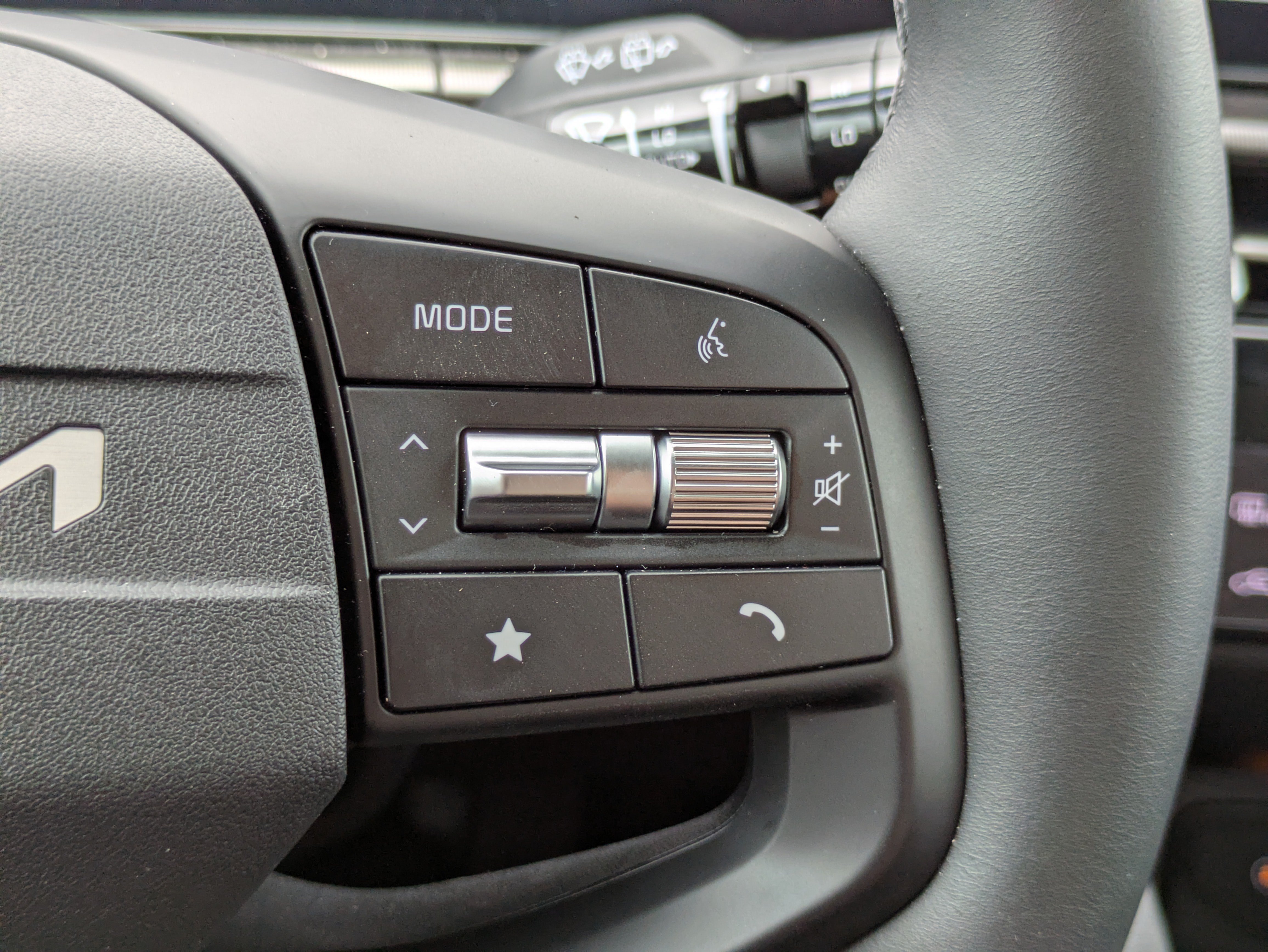 New 2026 Kia Sportage SX FWD image 26