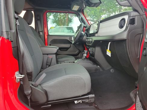 Used 2024 Jeep Wrangler Sport AWD/4WD image 6