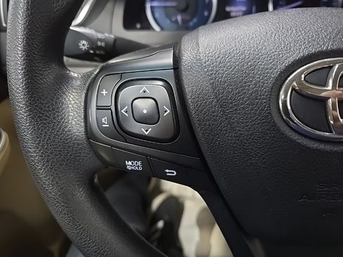 Used 2017 Toyota Camry LE w/ Moonroof Package FWD image 20