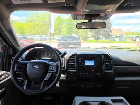 Used 2020 Ford F250 XL w/ STX Appearance Package AWD/4WD image 15