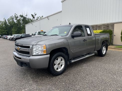 Used 2009 Chevrolet Silverado 1500 LT AWD/4WD image 8