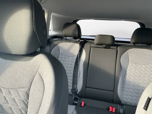 Certified 2025 Volkswagen Tiguan S image 15