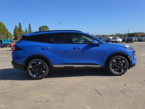 New 2026 Kia Sportage SX image 9